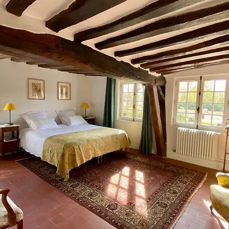 Le Clos Des Grands Jardins جيفرني